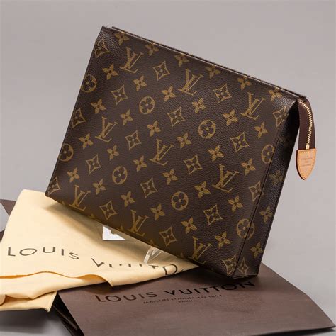 louis vuitton toilet price|louis vuitton toiletry 26.